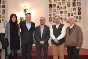 De izq, a der: Barbara Camilletti Hovakimian Secretaria de prensa de la Colectividad Armenia de Berisso , Gustavo Hovakimian Presidente de la Comunidad Armenia de la localidad de Berisso, Fernando Nazar y Miguel Nazar Representantes de "Armenios de La Plata"